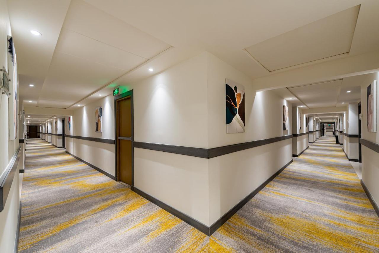 Holiday Inn Riyadh Al Qasr By Ihg Riade Exterior foto