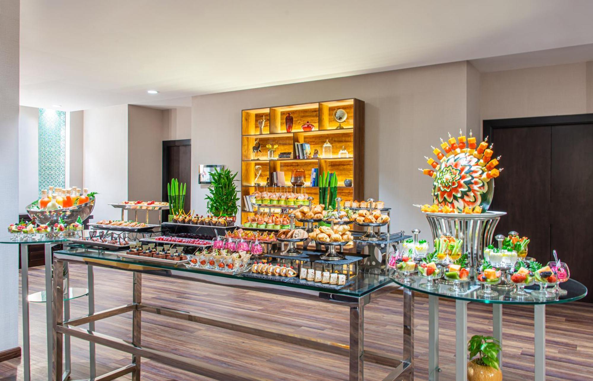 Holiday Inn Riyadh Al Qasr By Ihg Riade Exterior foto