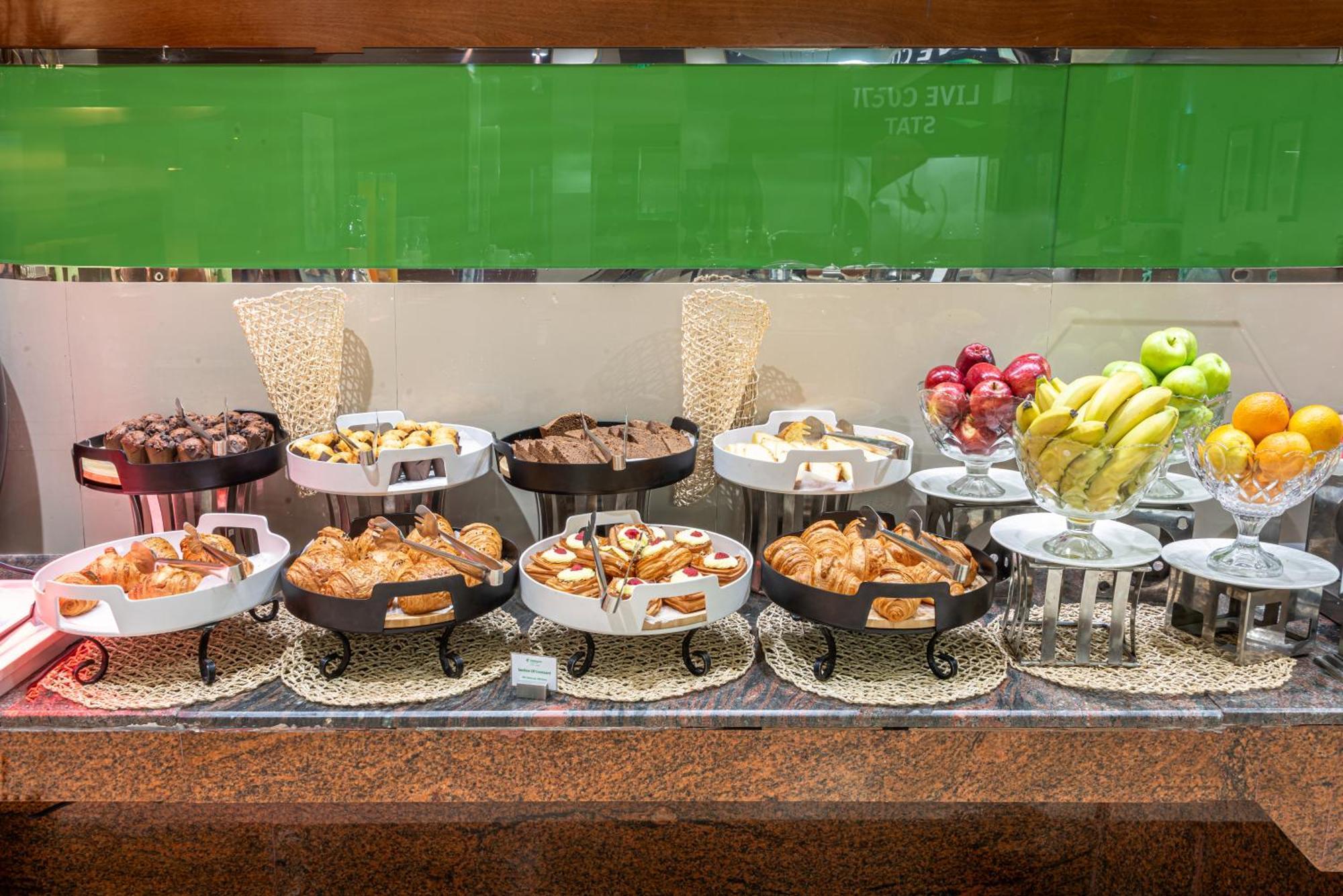 Holiday Inn Riyadh Al Qasr By Ihg Riade Exterior foto