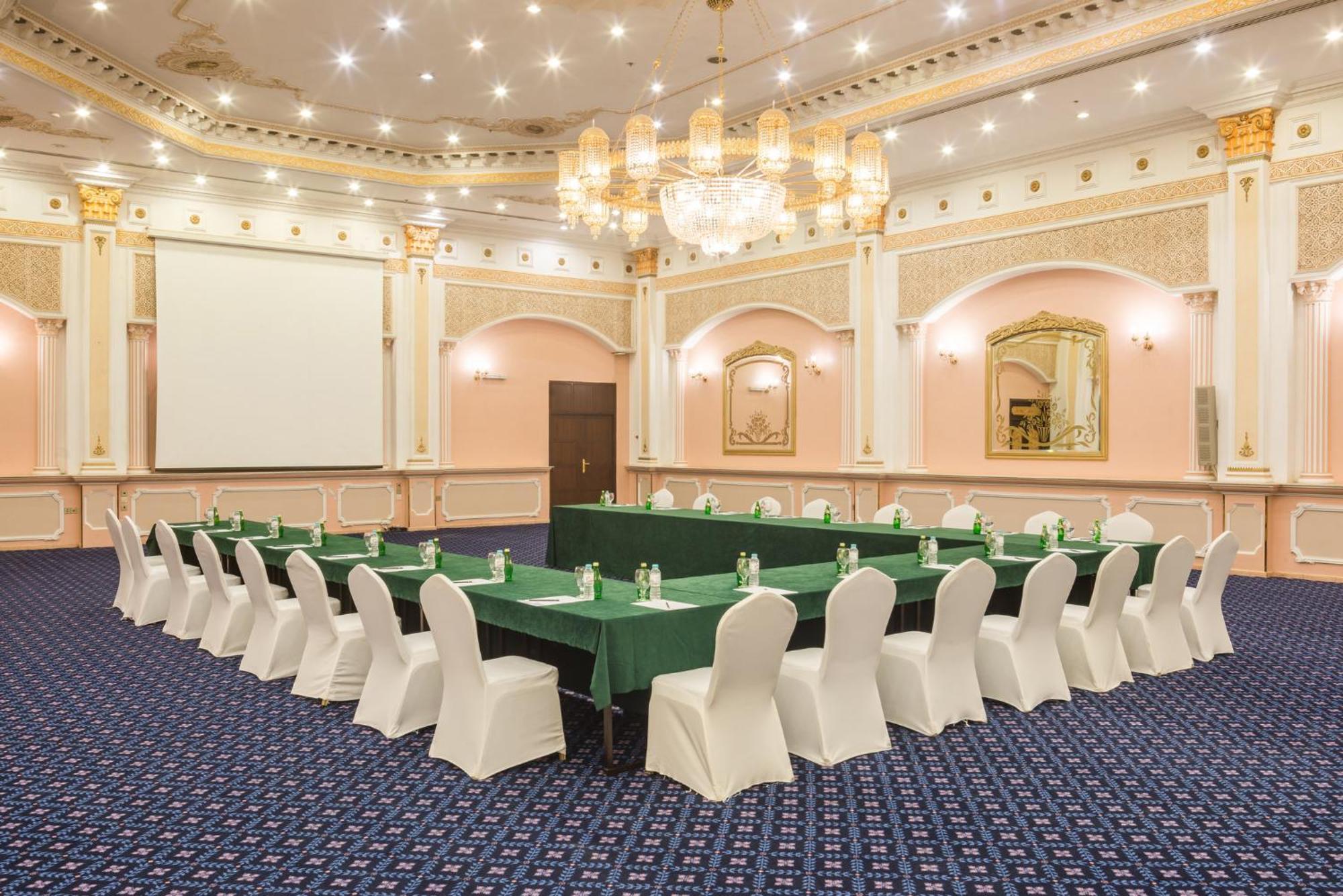 Holiday Inn Riyadh Al Qasr By Ihg Riade Exterior foto